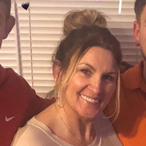 Meet your Posher, Traci